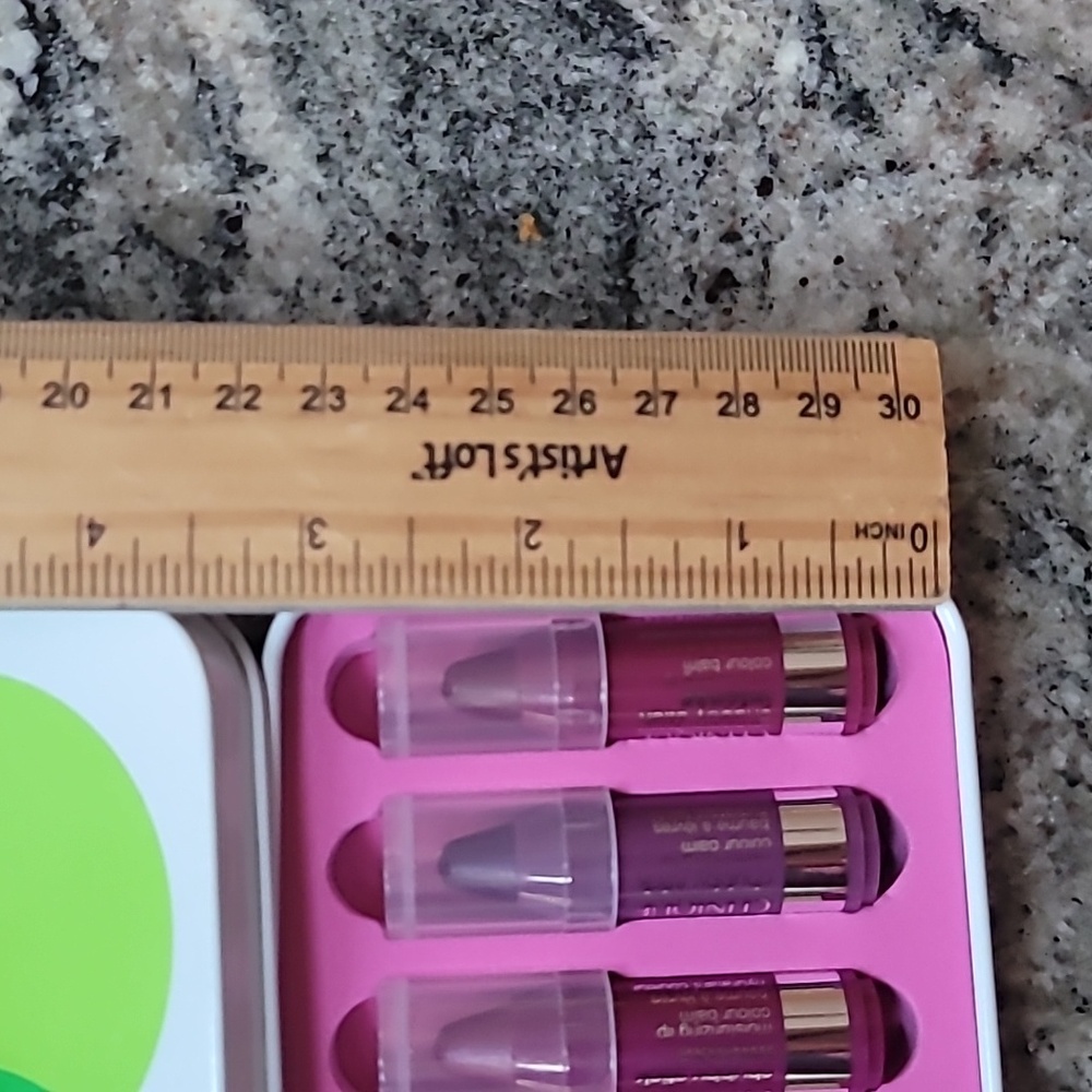Clinique Chubbettes RARE Lip Set - Picture 13 of 16